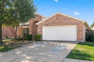 10745 Kittering Trl in Haslet, TX - Building Photo - Building Photo