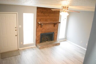 3230 Pearl St in Nacogdoches, TX - Building Photo - Building Photo