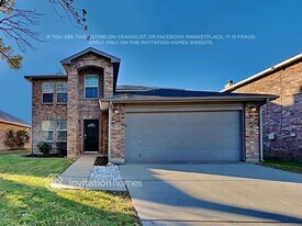 1900 Elk Lake Tr in Justin, TX - Building Photo