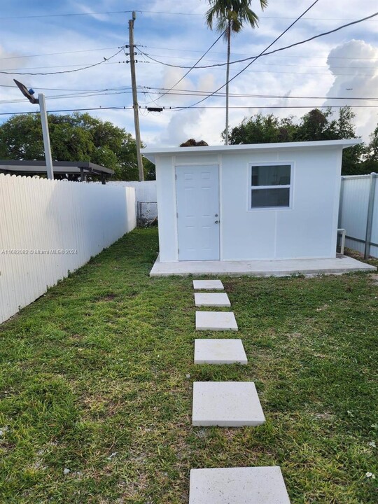 3080 NW 48th Terrace in Miami, FL - Building Photo