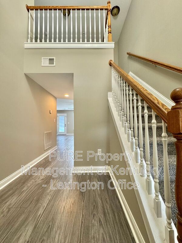 2056 Drummond Dr in Lexington, KY - Building Photo - Building Photo