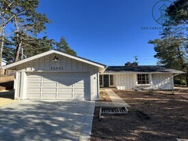 25635 N Mesa Dr in Carmel By The Sea, CA - Building Photo