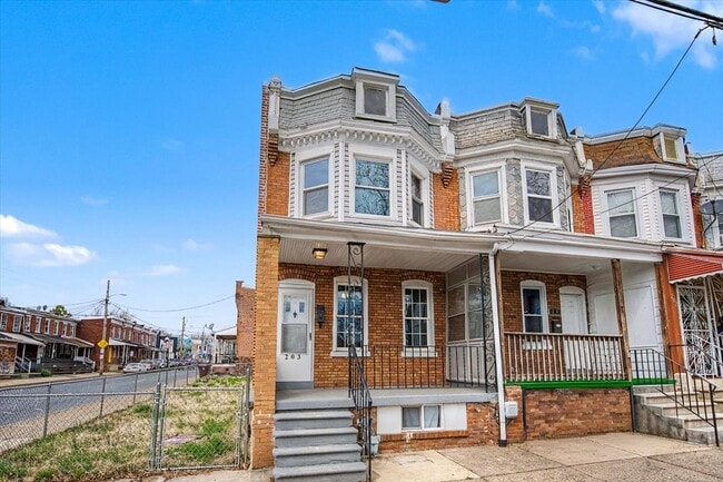 203 N DuPont St in Wilmington, DE - Foto de edificio - Building Photo