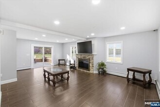 473 Lincoln Dr in Paramus, NJ - Building Photo - Building Photo