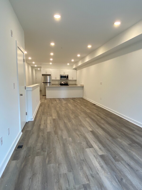 667 N 52nd St photo'