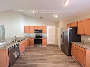 4518 Fairway Oaks Dr in Mulberry, FL - Foto de edificio - Building Photo