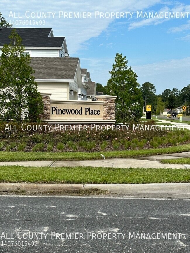 2919 Lucille Ln in Middleburg, FL - Building Photo - Building Photo