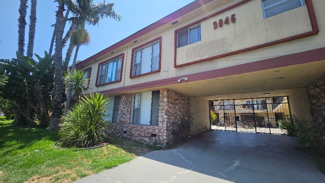 3945 Stevely Ave in Los Angeles, CA - Building Photo - Building Photo