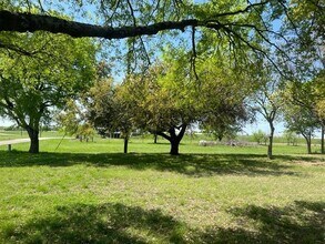 630 John Davis Rd in Italy, TX - Building Photo - Building Photo