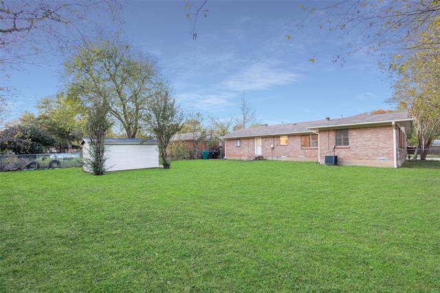 908 Kings Row in Denton, TX - Building Photo - Building Photo