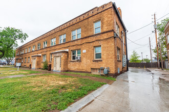 306 E Pine St in Wichita, KS - Building Photo - Building Photo