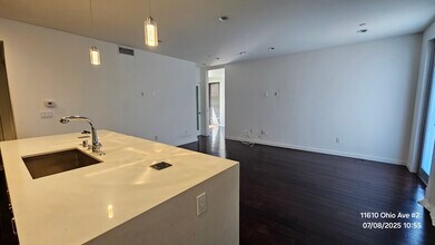 11610 Ohio Ave, Unit 2 in Los Angeles, CA - Building Photo - Building Photo