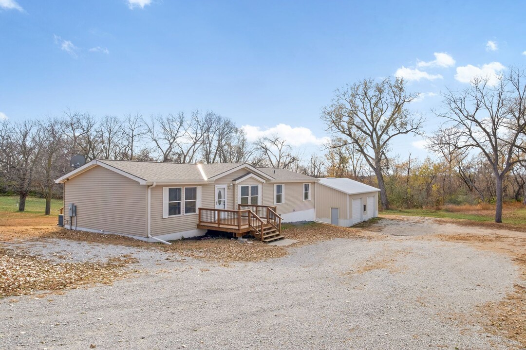 107 Alton St in Memphis, NE - Building Photo