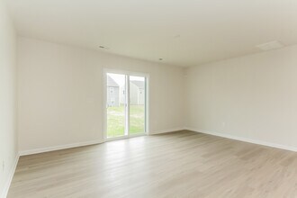 2801 Oldfield Dr in Monroe, NC - Foto de edificio - Building Photo