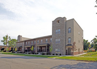 700 Notre Dame Ave in South Bend, IN - Foto de edificio - Building Photo