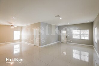 2835 NW 14th St in Fort Lauderdale, FL - Foto de edificio - Building Photo