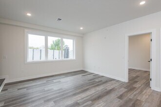 913 S 51st St in Philadelphia, PA - Building Photo - Building Photo