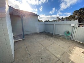 916 Lighthouse Ave in Pacific Grove, CA - Building Photo - Building Photo