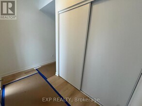 607 Bee Pollen Wy in Ottawa, ON - Building Photo - Building Photo