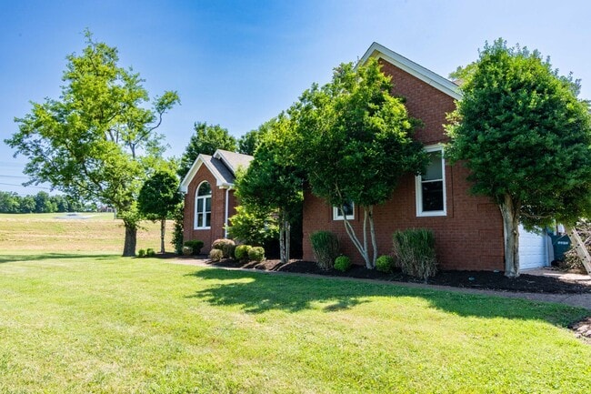 100 Southfork Dr in Lebanon, TN - Building Photo - Building Photo