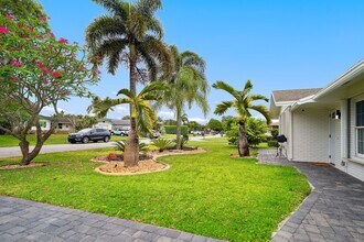 4091 Lakespur Cir N in Palm Beach Gardens, FL - Building Photo - Building Photo