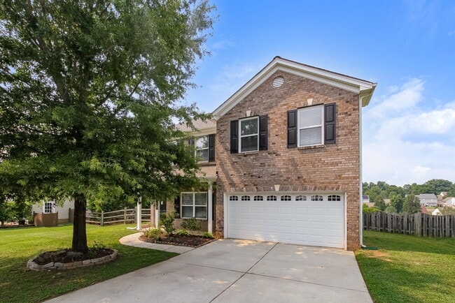 255 Flanders Dr in Mooresville, NC - Building Photo - Building Photo