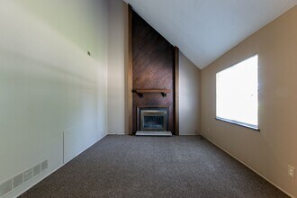 3312 Shady Valley Dr in Manhattan, KS - Building Photo - Building Photo