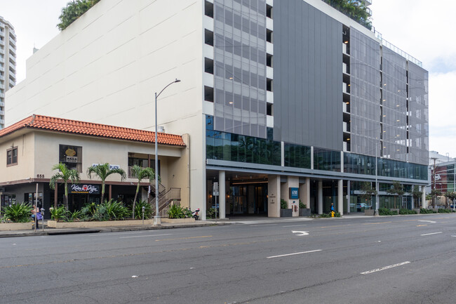 Azure Ala Moana in Honolulu, HI - Foto de edificio - Building Photo