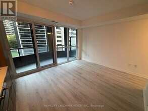 120 Broadway Ave in Toronto, ON - Building Photo - Building Photo