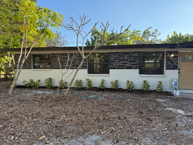 3000 Karen Ave in Largo, FL - Building Photo - Building Photo