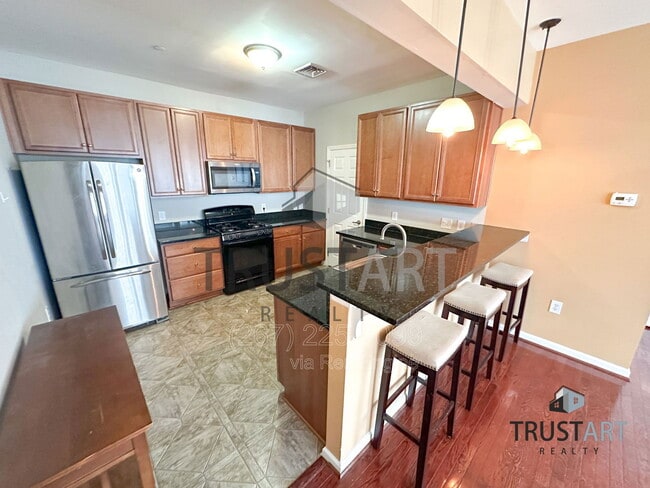 property at 4421 Driftwood Dr