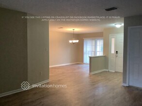 1226 Lornewood Dr in Valrico, FL - Foto de edificio - Building Photo