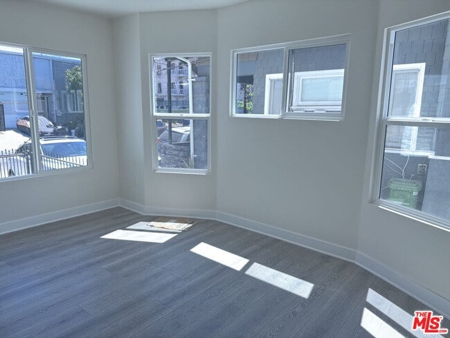 1233 S Fedora St in Los Angeles, CA - Building Photo - Building Photo