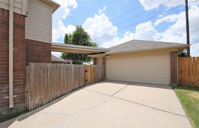 property at 10419 Pearl Dr