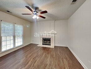 5802 Swanston Dr in Charlotte, NC - Foto de edificio - Building Photo