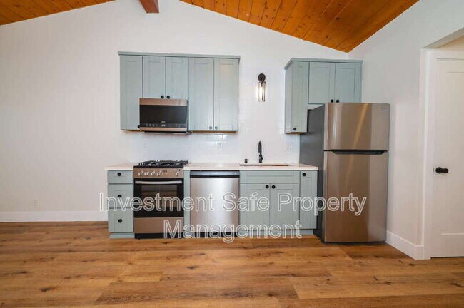 5377 Saxon St in San Diego, CA - Building Photo - Building Photo