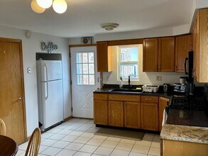 915 E Oakton St in Des Plaines, IL - Building Photo - Building Photo