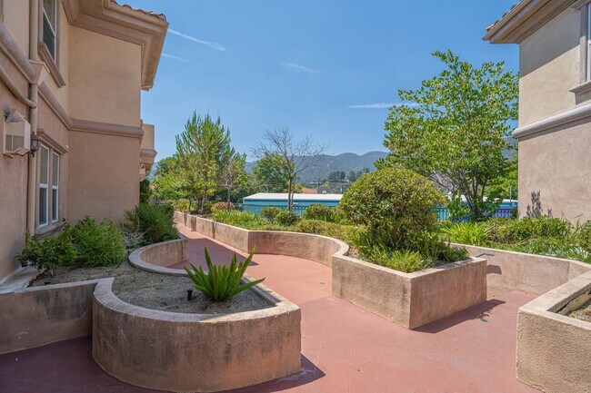 3974 Pennsylvania Ave in Glendale, CA - Building Photo - Building Photo