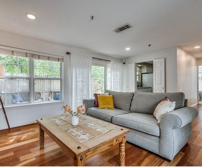 3100 Cole Ave, Unit ID770161 in Dallas, TX - Foto de edificio