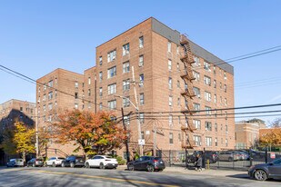 530 Riverdale Ave in Yonkers, NY - Building Photo