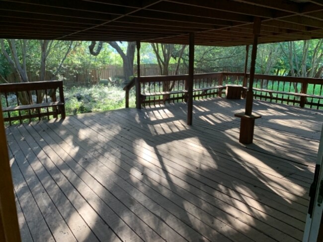 6818 Barton Rock Ln in San Antonio, TX - Building Photo - Building Photo
