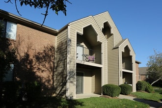 Greenwood Place Apartments in Louisville, KY - Building Photo - Building Photo