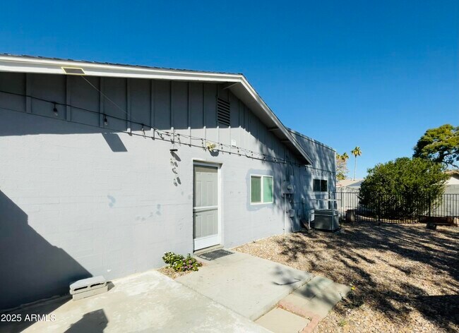 3720 W Mauna Loa Ln in Phoenix, AZ - Building Photo - Building Photo