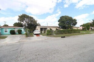 1497 Silver Beach Rd in Riviera Beach, FL - Building Photo