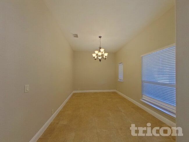 625 Fox View Dr, Unit 321 in Fort Worth, TX - Building Photo - Building Photo