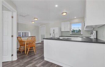 404 Montreal St in Kingston, ON - Building Photo - Building Photo