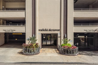 Waikiki Skytower in Honolulu, HI - Foto de edificio - Building Photo