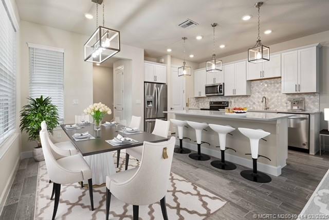 1849 SE Roxy Way in Stuart, FL - Building Photo