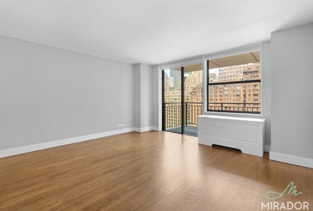 330 E 39th St in New York, NY - Building Photo