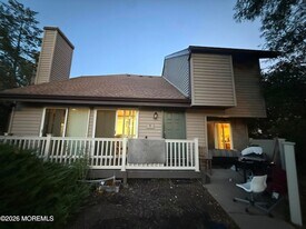 9 Cotswold Cir, Unit 809 in Ocean Township, NJ - Building Photo